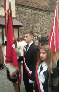 1493822208320-189x300.jpg 3