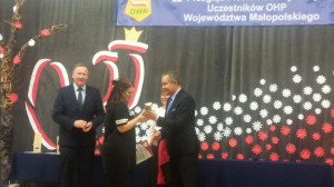 Iza-wykonuje-piosenk¦Ö-pt.-Orze+é-Bia+éy-300x231.jpg 2