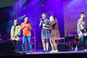 DSC_0674-300x200.jpg 17