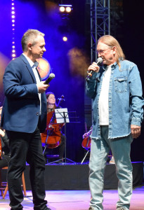 DSC_0674-300x200.jpg 17