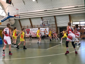 34582830_1725001937587600_5682897342185865216_o-300x224.jpg 9