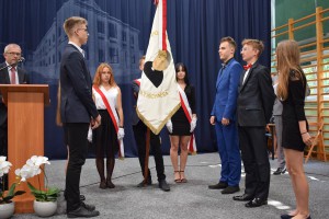 DSC_0519-200x300.jpg 11