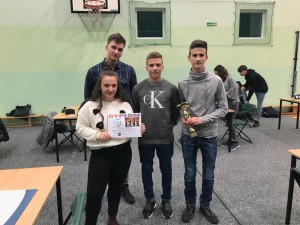 46489602_1514107118734334_2278756248205656064_o-300x224.jpg 4