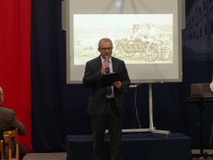 P1050164-300x225.jpg 11