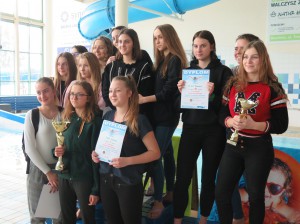 50492064_1559964124148633_7034957715596115968_o-300x224.jpg 5