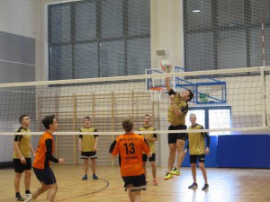 53006826_1594601080684937_4411776894484086784_n-300x225.jpg 5