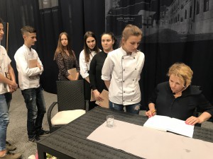 DSC_0297-300x200.jpg 9