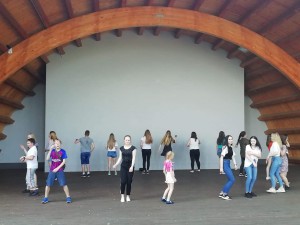 received_311098393112799-300x225.jpeg 11