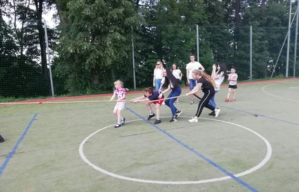  &bdquo;Gdy śmieje się dziecko, śmieje się cały świat&rdquo;&hellip; 15