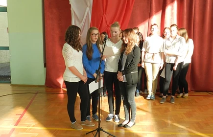 Szkolny Konkurs ,,Pieśni patriotycznej&rdquo;  10