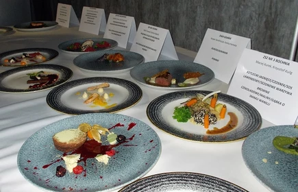 Wyr&oacute;żnienie dla Macieja Kurka na konkursie kulinarnym 2