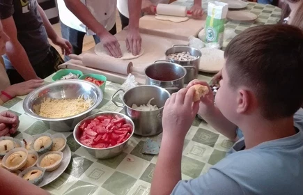 Wolontariusze w bocheńskim Domu Dziecka 6