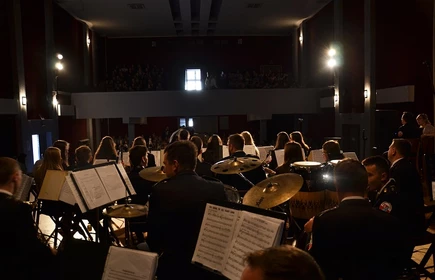 ,,Bawiąc się, pomagamy &rdquo;&hellip; 6