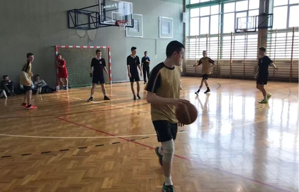 I miejsce w koszyk&oacute;wce chłopc&oacute;w. 6