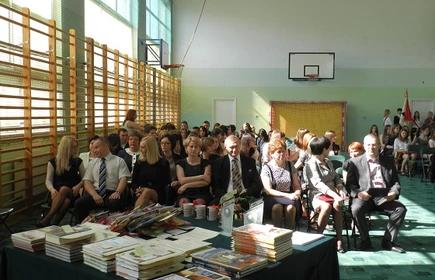 J&oacute;zefinki 2013 - Pożegnanie klas maturalnych 8
