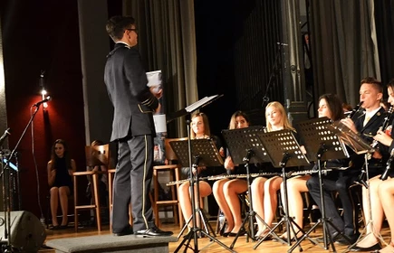 ,,Bawiąc się, pomagamy &rdquo;&hellip; 7