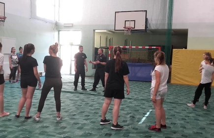 Zajęcia z samoobrony w &bdquo;Ekonomiku&rdquo; 10