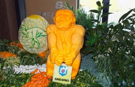 Wyr&oacute;żnienie dla Macieja Kurka na konkursie kulinarnym 11