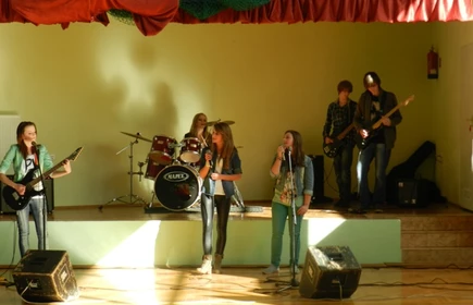 IX KONCERT "BAWIĄC SIĘ POMAGASZ" 24