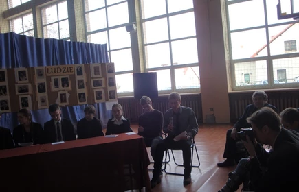 Konkurs ,,W świecie Lalki Bolesława Prusa&rdquo; w I Liceum Og&oacute;lnokształcącym 5
