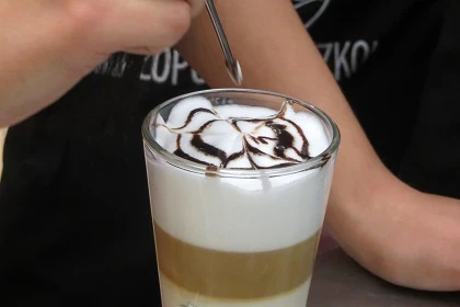 Latte macchiato w sobotę 7
