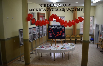 Walentynkowy zawr&oacute;t głowy 14