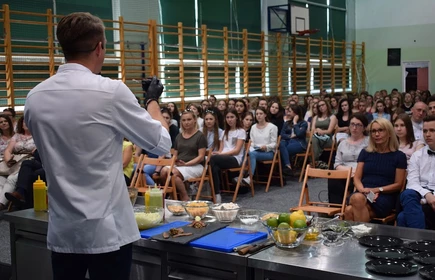 Karol Okrasa w Ekonomiku. 6