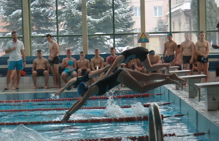 Powiatowe Zawody w Pływaniu 10