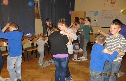 &bdquo;&hellip;a karnawał wciąż trwa&rdquo; 8