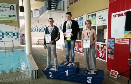 &bdquo;Złoty medal&rdquo; w pływaniu 10