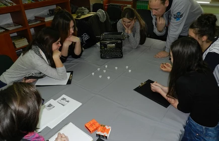 Warsztaty pisarskie w bibliotece oraz II miejsce Jakuba Słabosza w powiatowym konkursie literackim 3