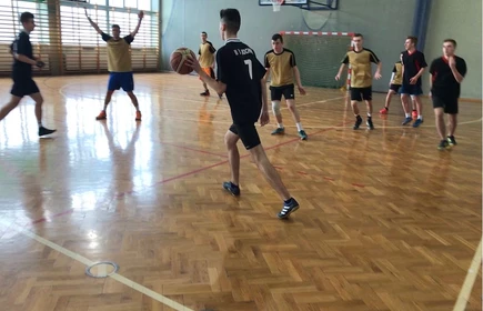 I miejsce w koszyk&oacute;wce chłopc&oacute;w. 7