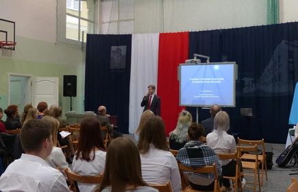 Trendy żywieniowe w 100-leciu Niepodległej Polski - XX Sesja Ekologiczna 17