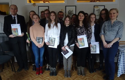 Warsztaty pisarskie w bibliotece oraz II miejsce Jakuba Słabosza w powiatowym konkursie literackim 1